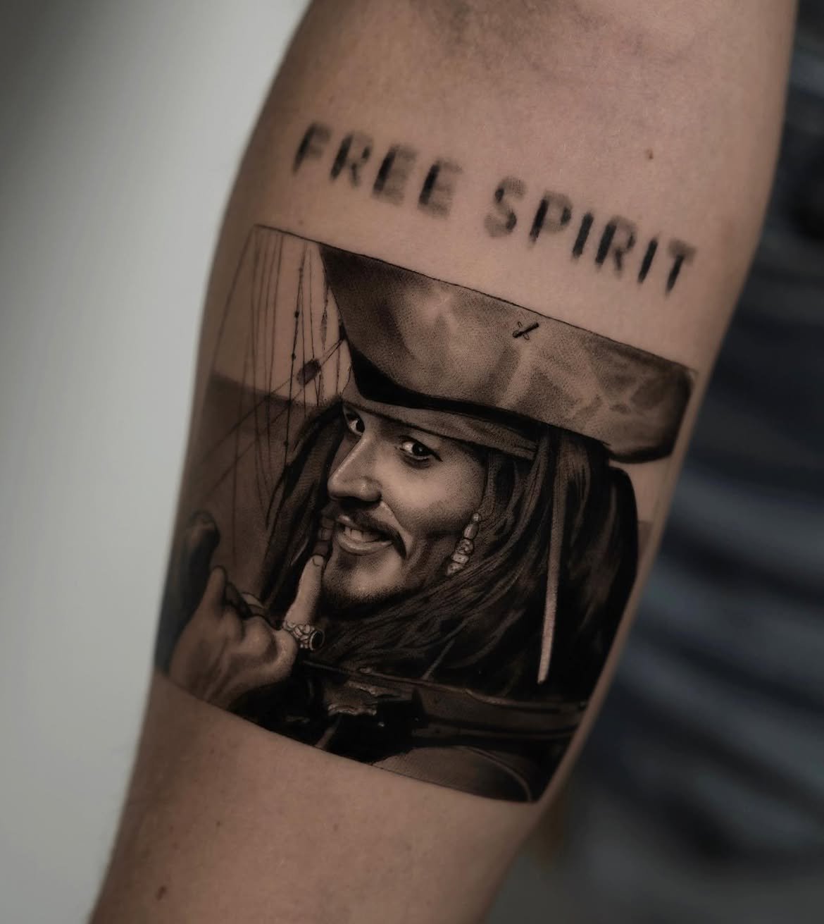 Tatuaje de microrealismo en Barcelona - Circa Tattoo BCN